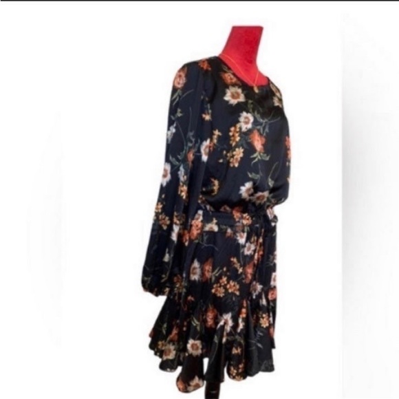 BLACK FLORAL LONG SLEEVE FULL SKIRT DRESS - Picture 6 of 11